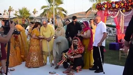 Enfants d'une famille indienne commerçant en Angleterre mariés à Antalya avec un budget élevé