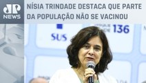 Ministra da Saúde critica ‘política desastrosa’ do governo Bolsonaro em anúncio de memorial da Covid-19