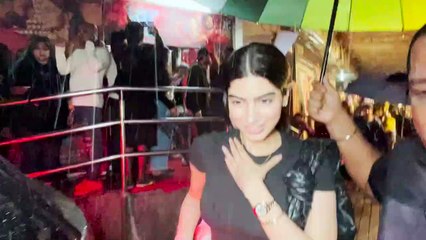 Khushi Kapoor gets brutally trolled