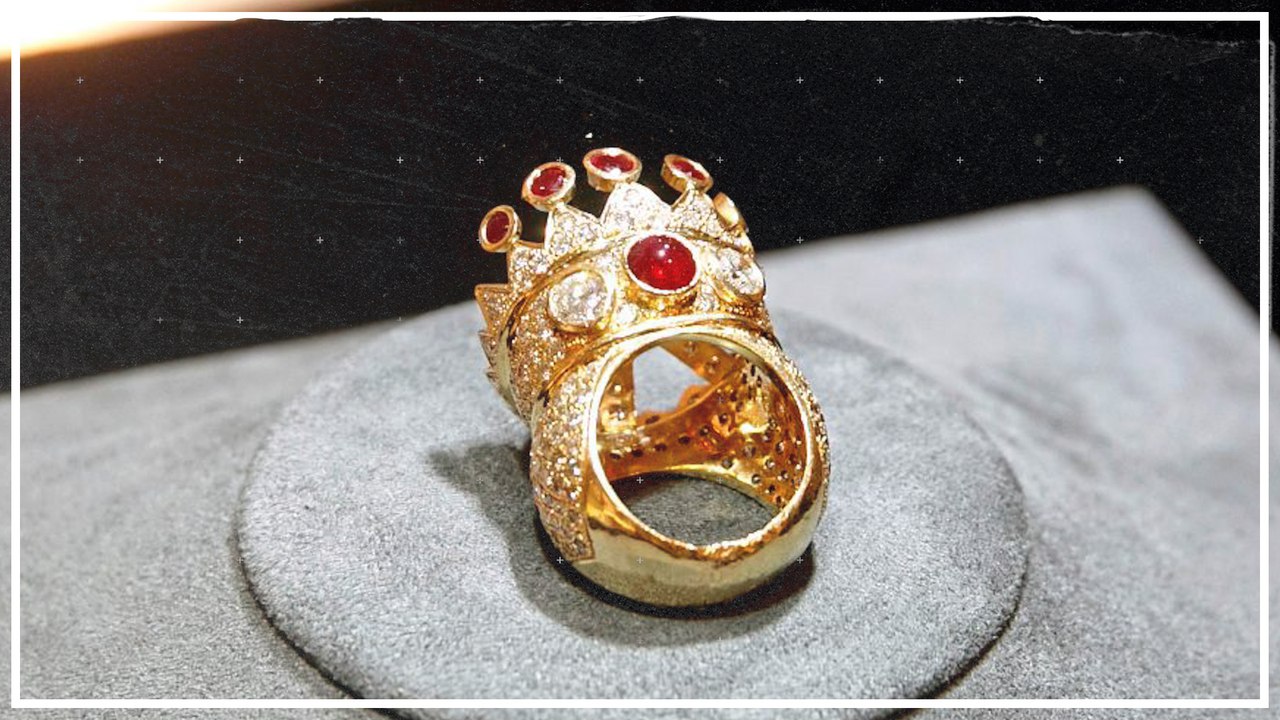 Ring von Rap-Legende Tupac Shakur für eine Million Dollar versteigert