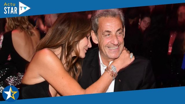 PHOTO Carla Bruni : ce souvenir d'un moment très tactile avec Nicolas Sarkozy lors de vacances en fa