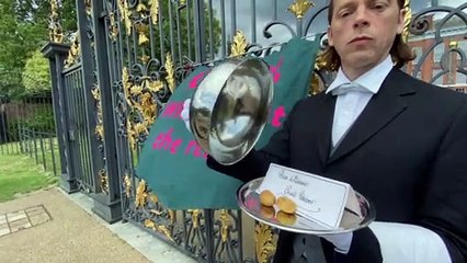 Devon campaign groups hands Prince William his ‘small potatoes’