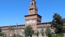 Maltempo a Milano, gravi danni al Castello Sforzesco: intervengono i pompieri. Rinviato il concerto di Alex Britti