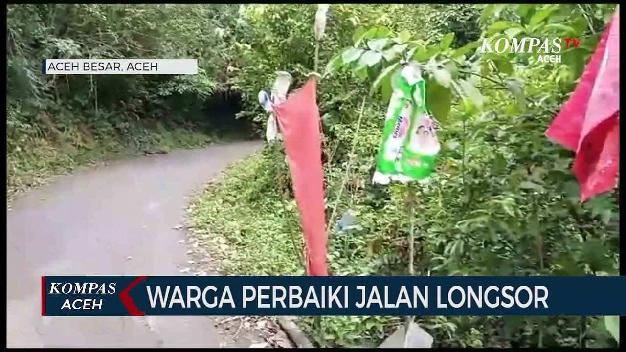 Warga Swadaya Perbaiki Jalan Longsor Lintas Lamteuba yang Sempat tak Tersentuh Perhatian Pemerintah