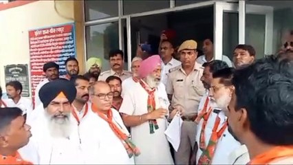 ‘लाल डायरी में दर्ज हैं उनके काले कारनामे...कानूनी कार्रवाई करें, साहब’