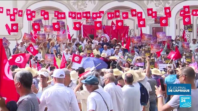 Deux ans après le coup de force de Kaïs Saïed : la crise politique se poursuit, l'opposition manifeste en Tunisie