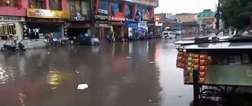 गांव से शहर तक झमाझम बारिश, एक घंटे में करीब एक ईंच बरसा पानी