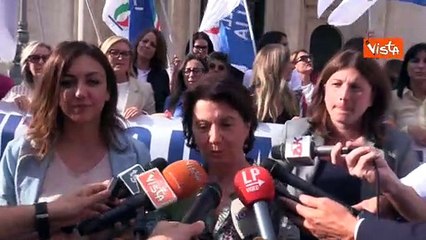 Roccella: "Maternit? surrogata reato universale in Italia pu? portare a dibattito mondiale"