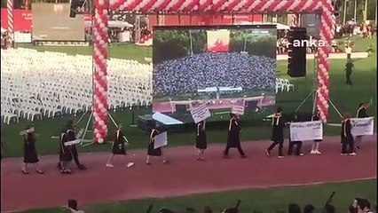 ODTÜ'lülerin mezuniyet pankartları yine gündeme damga vurdu