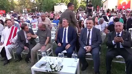 Abdullah Gül: Cumhuriyetin ikinci yüzyılına girerken önem vermemiz gereken konu eğitim