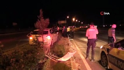 Otomobillerin hurdaya döndüğü kazada 4 kişi yaralandı