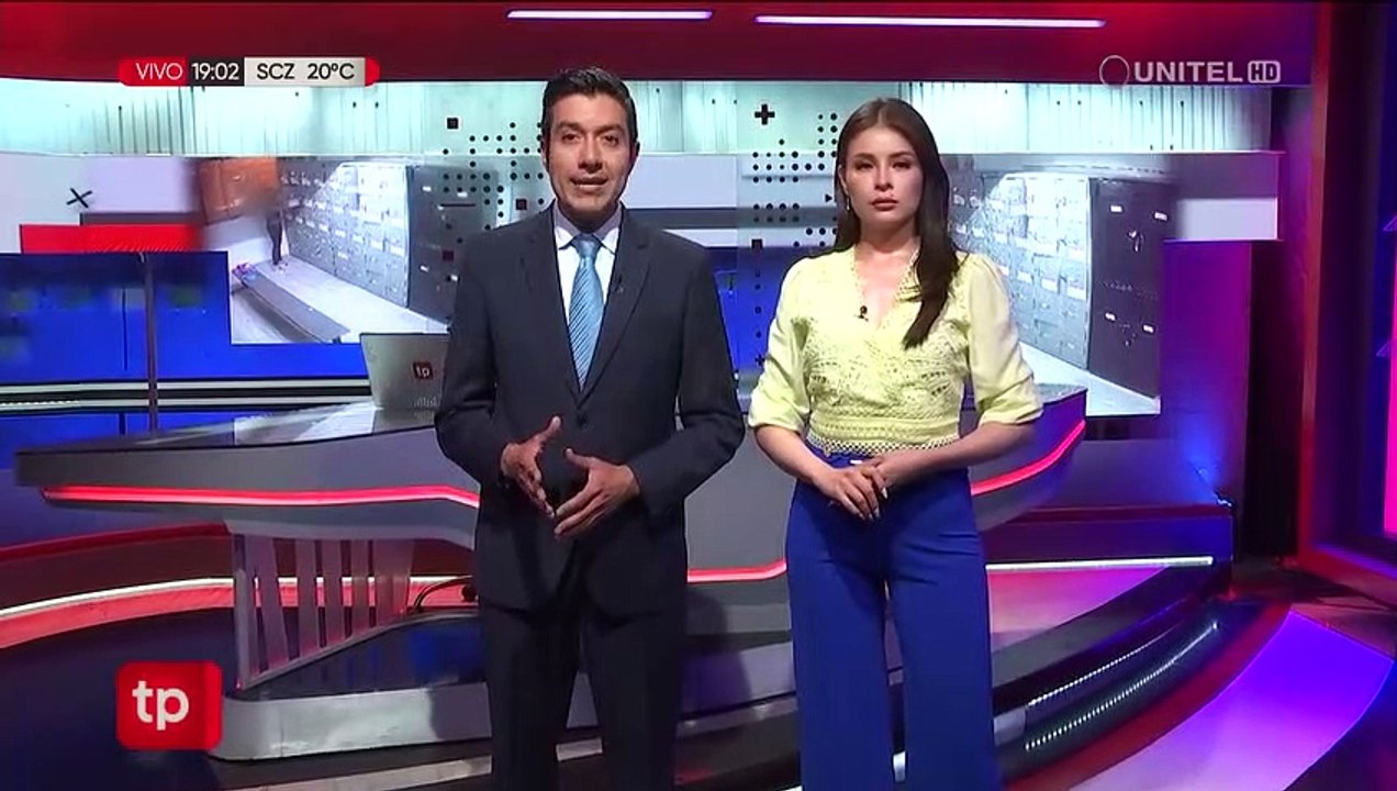 Video: Mujer roba dinero y artículos de belleza de los clientes de un gimnasio de La Paz 