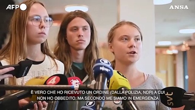 Clima, Greta Thunberg multata in Svezia per resistenza alla polizia