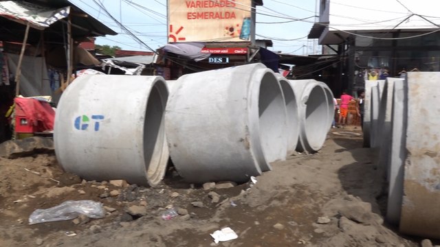 Supervisan avance de ampliación de drenaje pluvial en el mercado Oriental en Managua