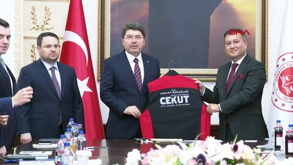 Adalet Bakanı Yılmaz Tunç, CEKUT Gönüllüleriyle Bir Araya Geldi