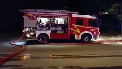 À Ankara, le camion hors de contrôle a roulé dans la palissade et a pris feu.