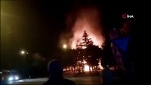 Des flammes ont illuminé la nuit après l'explosion à Ankara