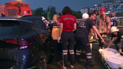 Haliç Köprüsü'nde otomobiliyle belediye aracına çarpan sürücü kaçtı, 1 kişi ağır yaralandı