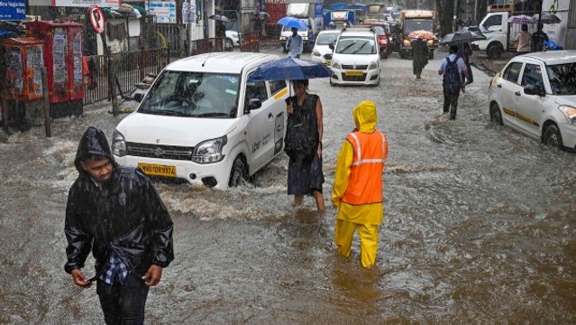 Red Alert in Maharashtra: मुंबई समेत कई जिलों में रेड अलर्ट, स्कूल-कॉलेज बंद