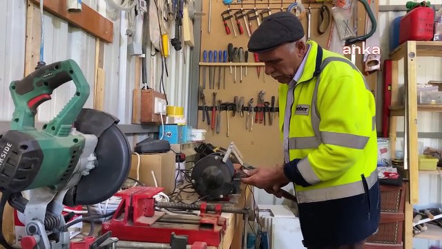 Emekli Adam Hurda Malzemelerden Otomobil Yaptı