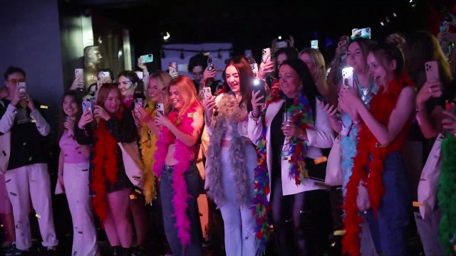 Madame Tussauds London hosts Harry Styles fans for waxwork unveiling