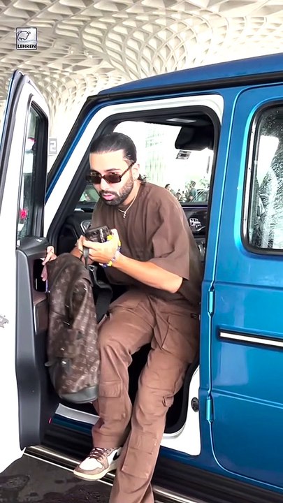 Orry Aka Orhan Awatramani Arrived At The Airport