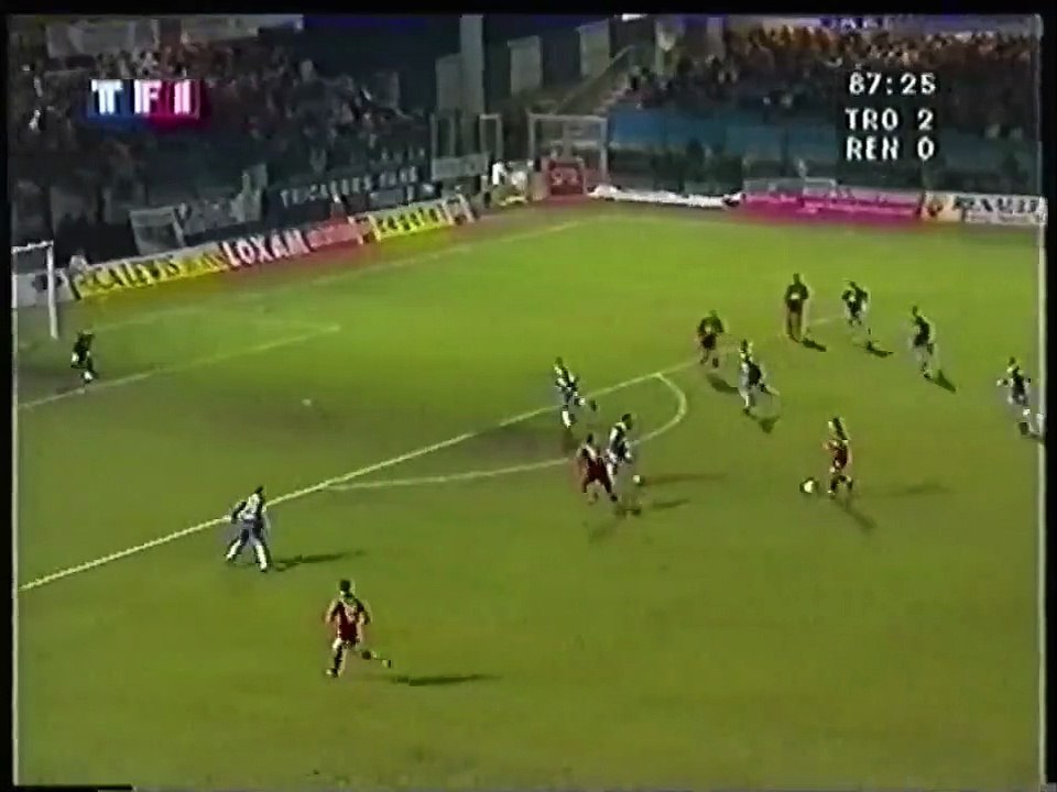 23/02/01 : Philippe Delaye (88') : Troyes - Rennes (3-1)