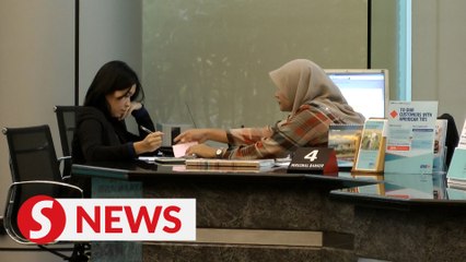 Government moves to get more women into the labour force