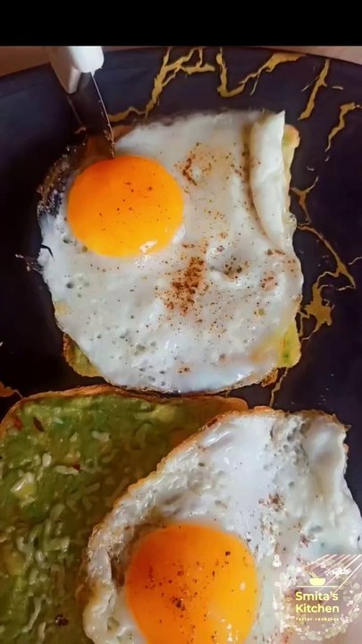 Egg Avocado Toast recipe _ egg avocado toast healthy _ #avocado #toast #smitas5gkitchen