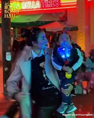 Thu Hoài - Phạm Hương: Hai hoa hậu từng dính lùm xùm tạt mắm tôm vào tiệm đối phương | Điện Ảnh Net