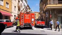 Pisa, palazzo in fiamme in zona stazione
