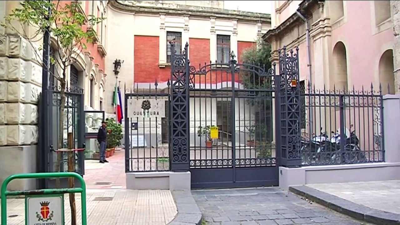 TRUFFANO UN'ANZIANA, LA POLIZIA LI ARRESTA