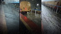 Warangal Floods ధాటికి మునిగిపోయిన Kazipet Railway Station | Telugu OneIndia