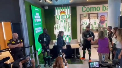 El Betis presenta su tercera equipación para la temporada 23/24