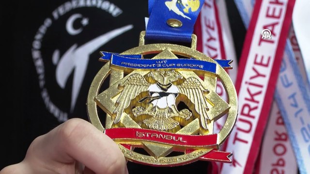 İSTANBUL - Genç tekvandocu Sıla Irmak Uzunçavdar, ablasının izinden gidiyor