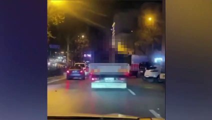 Trans birey, trafikte giderken kamyonet kasasında kalça dansı yapmıştı! Fatura şoföre kesildi