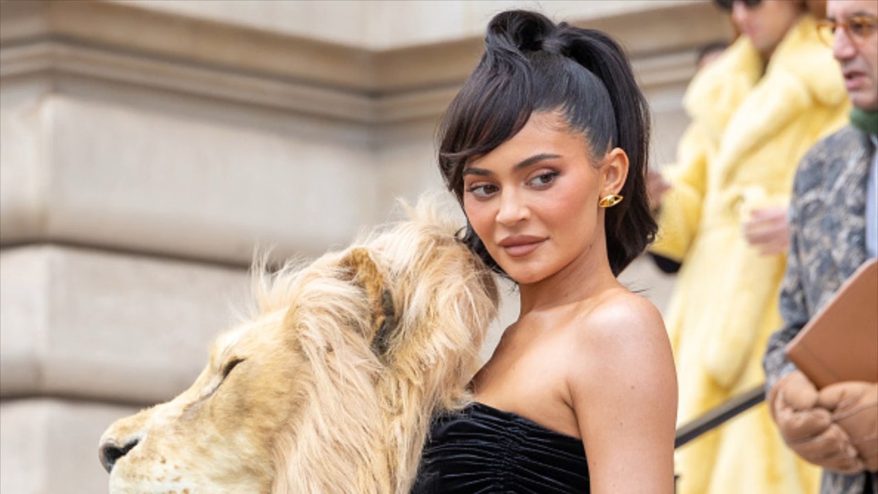 Waren vorher "perfekt": kylie jenner bereut brustvergrößerung