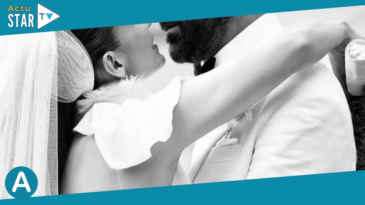 Jennifer Lopez en talons surdimensionnés pour fêter en famille son 1er anniversaire de mariage avec