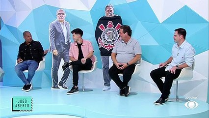 “Resposta sempre com gols”, diz Marcelinho Carioca sobre comemoração de Luciano