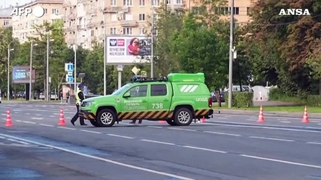 Droni ucraini su Mosca, danneggiato un edificio della Difesa
