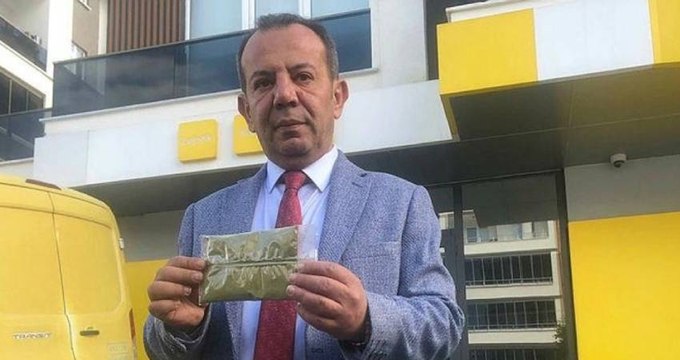 HDP'ye yarım kilo kına gönderdiniz mi?” sorusuna Tanju Özcan'dan yanıt: Yarım kilo değil, bir kilo gönderdim, görünür bir yere sürmedikleri kesin