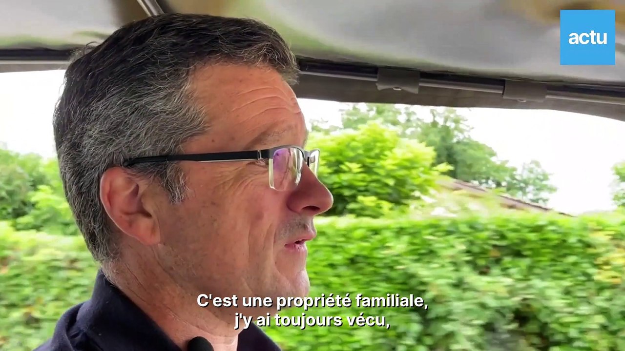 Ce vigneron attire du monde dans ses vignes grâce à ses vieilles voitures