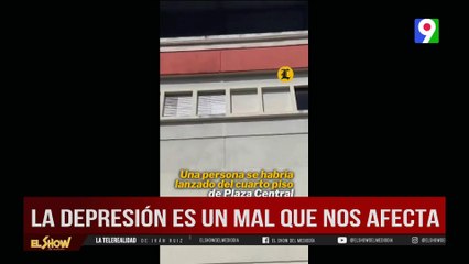 Fallece mujer al caer del techo de plaza, sufría de depresión | El Show del mediodía