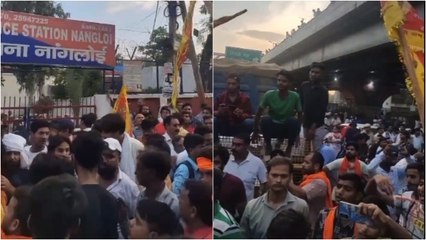 'देश के गद्दारों को, गोली मारो...', मुहर्रम जुलूस में हिंसा के बाद दिल्ली में थाने के बाहर लगे नारे