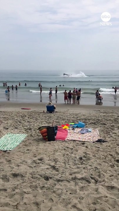 Etats-Unis: Regardez les images de cet avion qui plonge dans l’océan et qui se retourne à l’envers près d’une plage du New Hampshire - Aucune personne blessée