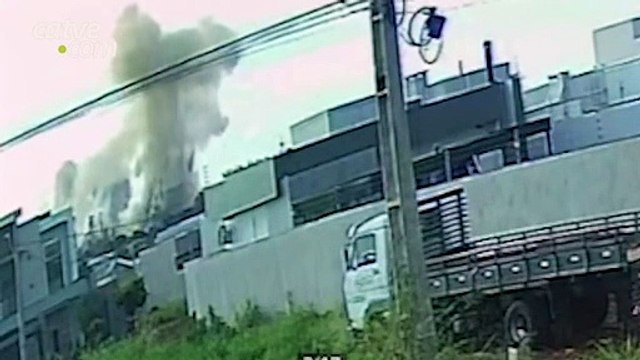 Vídeos mostram série de explosões que mataram oito pessoas em Palotin