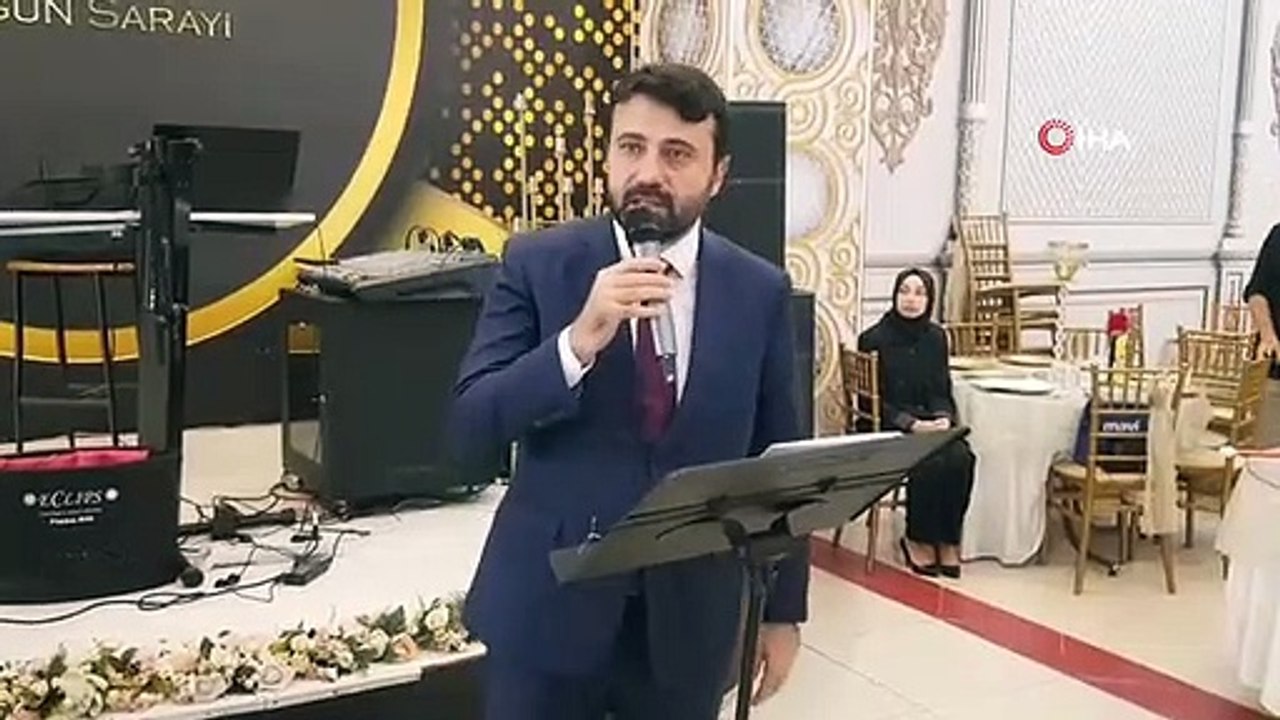 Les personnes handicapées obtiennent leurs nouveaux fauteuils roulants