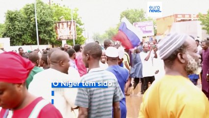 下载视频: Manifestação de apoio aos golpistas reúne centenas de pessoas na capital do Níger