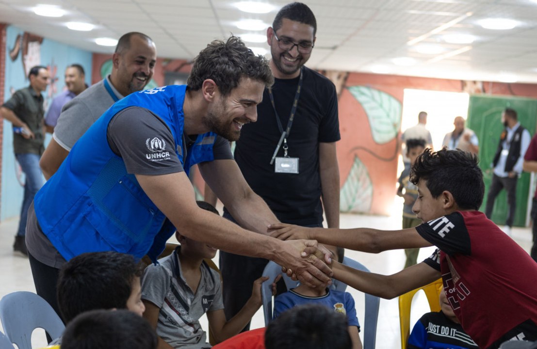 Theo James wants to give back to Syrian refugees