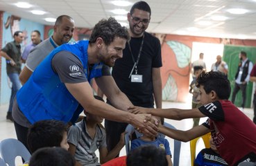 Theo James wants to give back to Syrian refugees